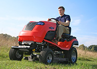 Countax f�ny�r� traktor k�z�ps�